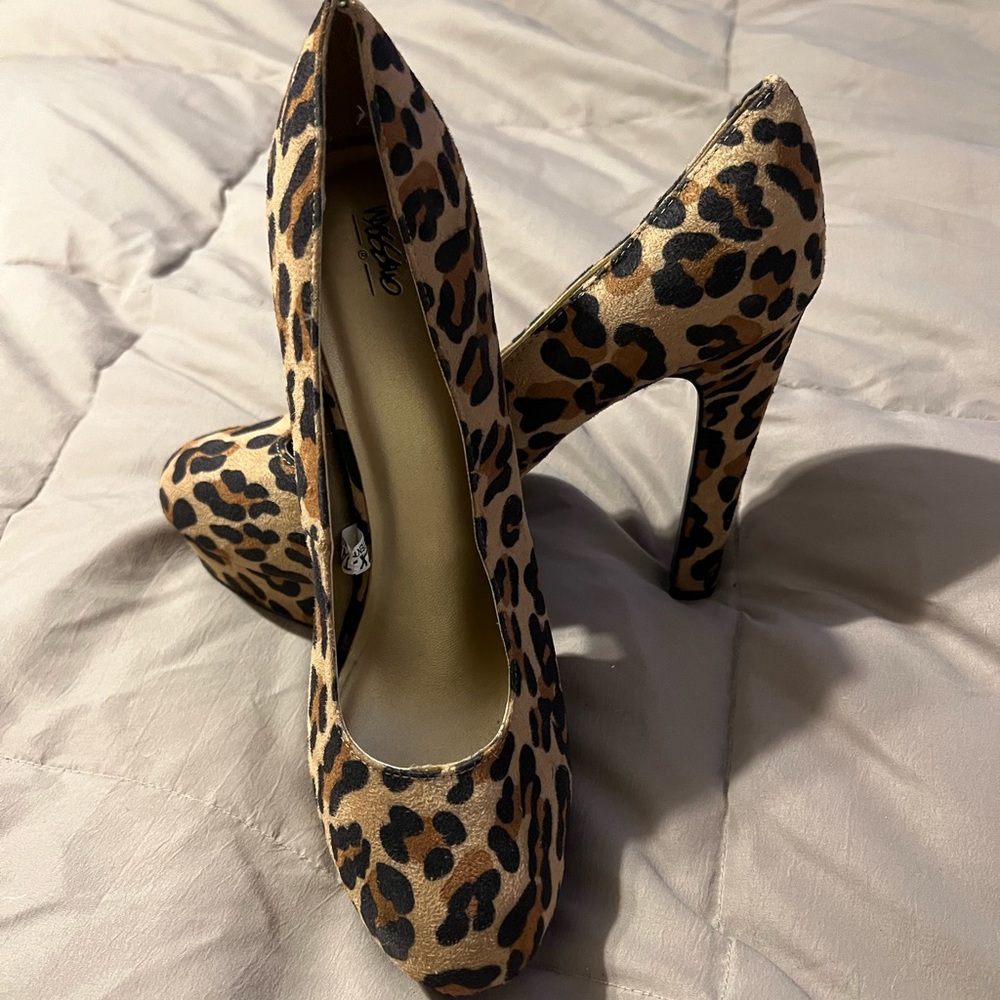 Leopard print 5 inch heel with platform- worn once